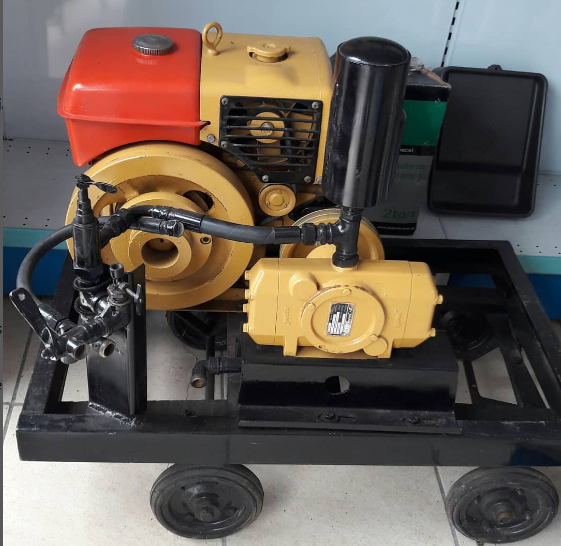 Pulverizador agrícola com motor Yanmar NSB 75R Bomba jacto J-140